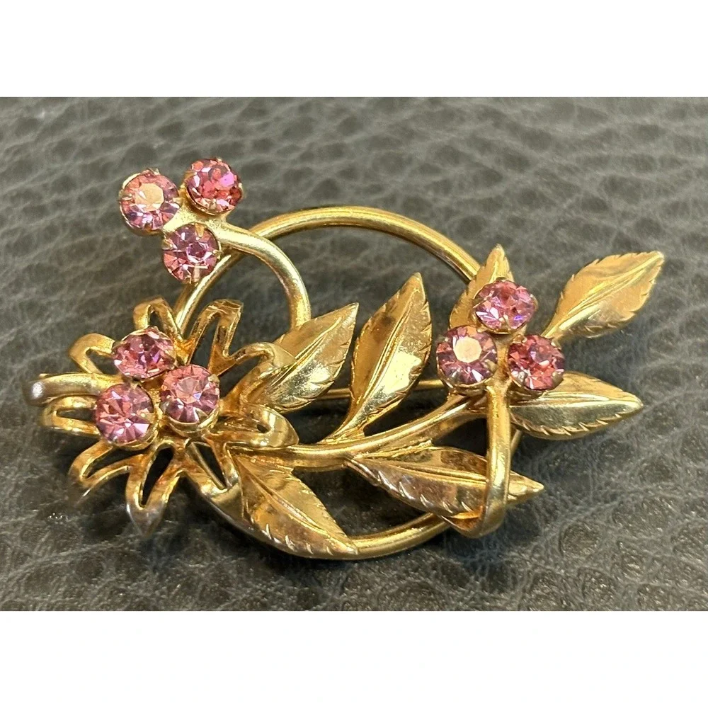 Vintage Pink Flower Round Frame Flower Brooch Pin Rhinestone Crystal Gold Tone
